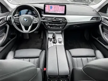 545e xDrive ACC+KAMERA+NAVI+LED+DA+PA+PANO+LEDER