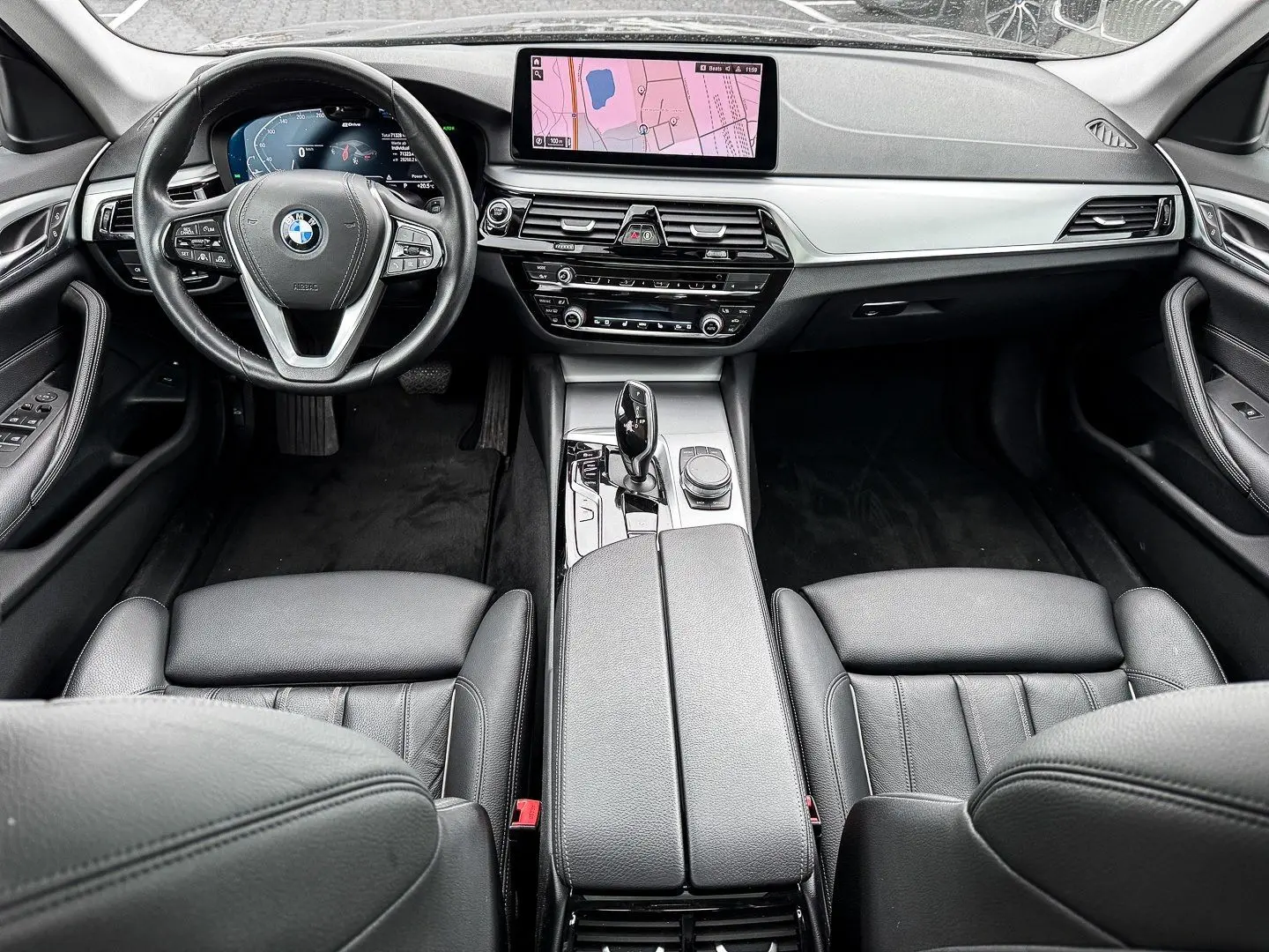 545e xDrive ACC+KAMERA+NAVI+LED+DA+PA+PANO+LEDER