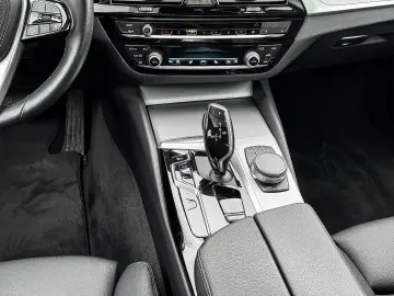 545e xDrive ACC+KAMERA+NAVI+LED+DA+PA+PANO+LEDER