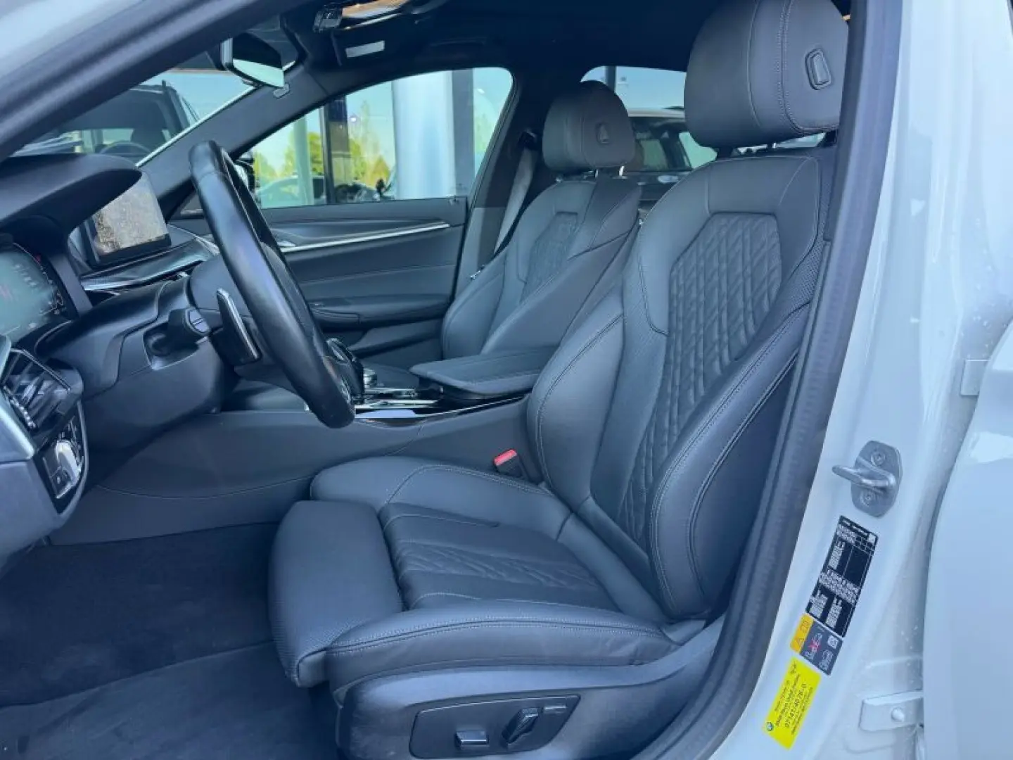 545e xDrive Lim. M Sport Laser. Glasdach. HeadUp