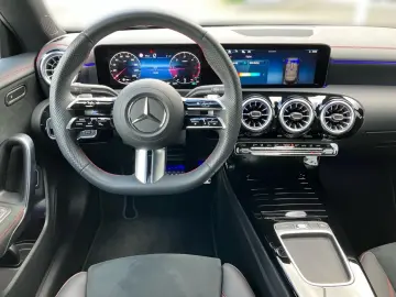 CLA 200 d Coupé AMG AHK*Kamera*Guard*Multibeam**