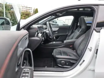 CLA 200 SB d AMG Sport Premium LED Pano Navi SHD