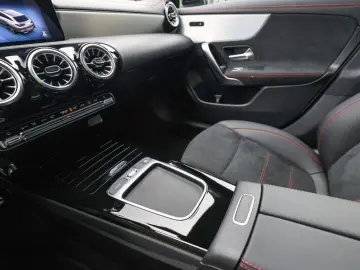 CLA 200 SB d AMG Sport Premium LED Pano Navi SHD
