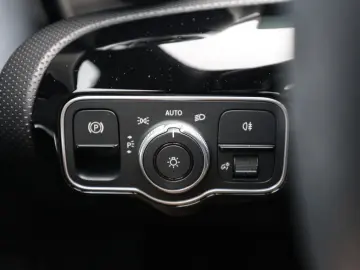 CLA 200 SB d AMG Sport Premium LED Pano Navi SHD