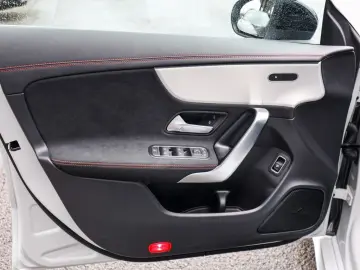 CLA 200 SB d AMG Sport Premium LED Pano Navi SHD