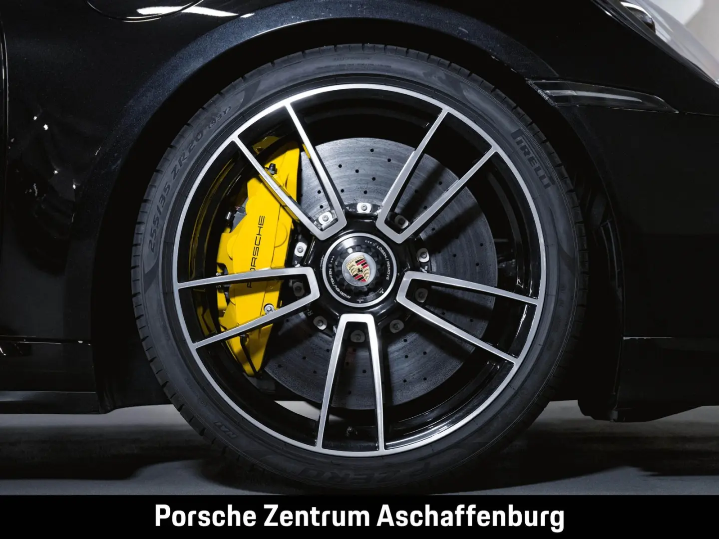 911 Turbo S Liftsystem Heritage Design Paket