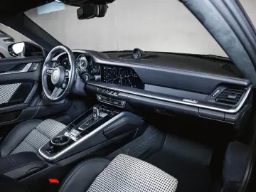 911 Turbo S Liftsystem Heritage Design Paket