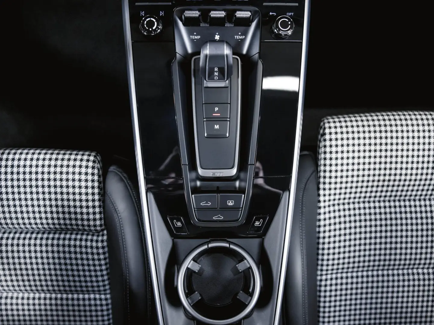 911 Turbo S Liftsystem Heritage Design Paket