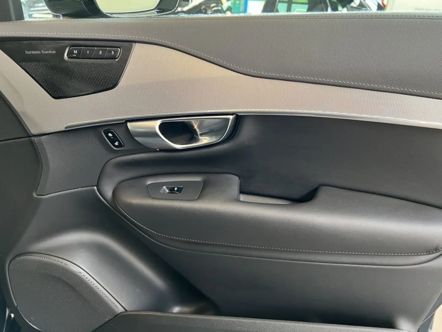 XC90 B5 AWD 7S Ultimate-Dark Glasd 360° HeadUpDi