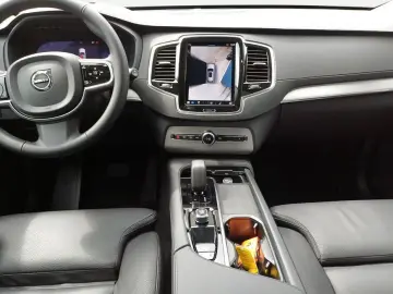 XC90 B5 D AWD Plus Bright Stdhzg*Pano*7-Sitzer
