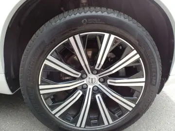 XC90 B5 D AWD Plus Bright Stdhzg*Pano*7-Sitzer