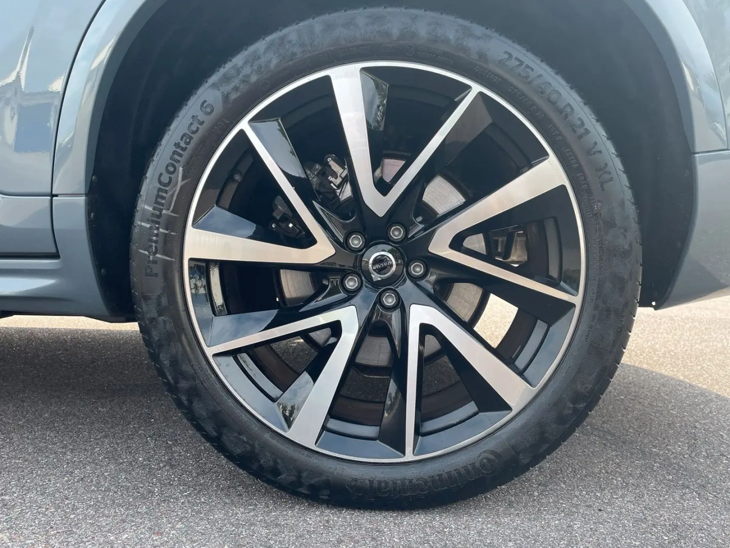XC90 B5 AWD Mild-Hybrid Plus Dark 7-Sitzer AHK