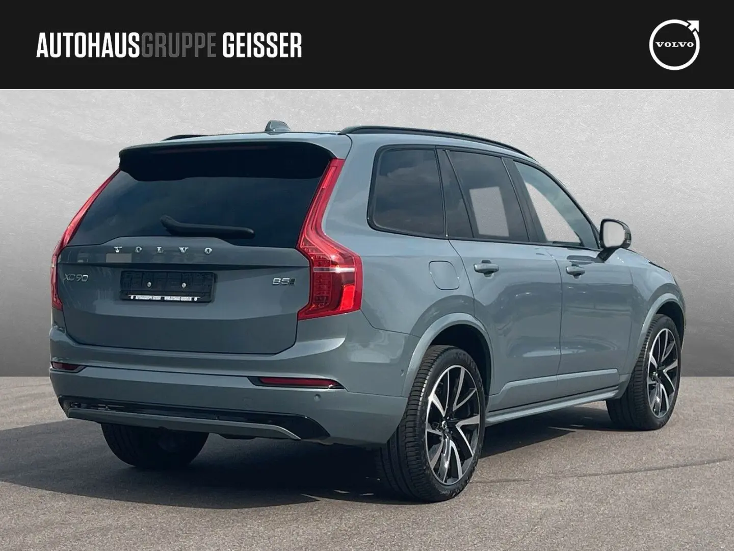 XC90 B5 AWD Mild-Hybrid Plus Dark 7-Sitzer AHK