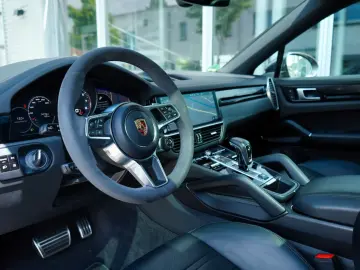 Cayenne S Coupé Platinum PDLS+/PANO/BOSE/21