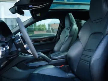 Cayenne S Coupé Platinum PDLS+/PANO/BOSE/21