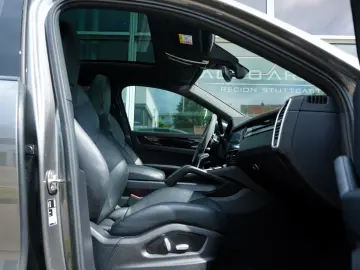 Cayenne S Coupé Platinum PDLS+/PANO/BOSE/21