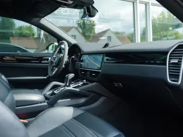 Cayenne S Coupé Platinum PDLS+/PANO/BOSE/21