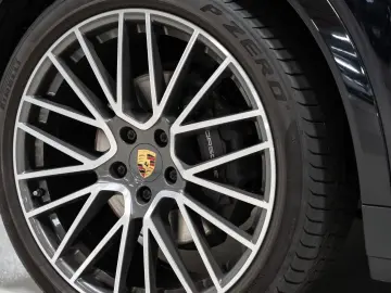Cayenne E-Hybrid Coupe BOSE PASM Sportabgasanlag