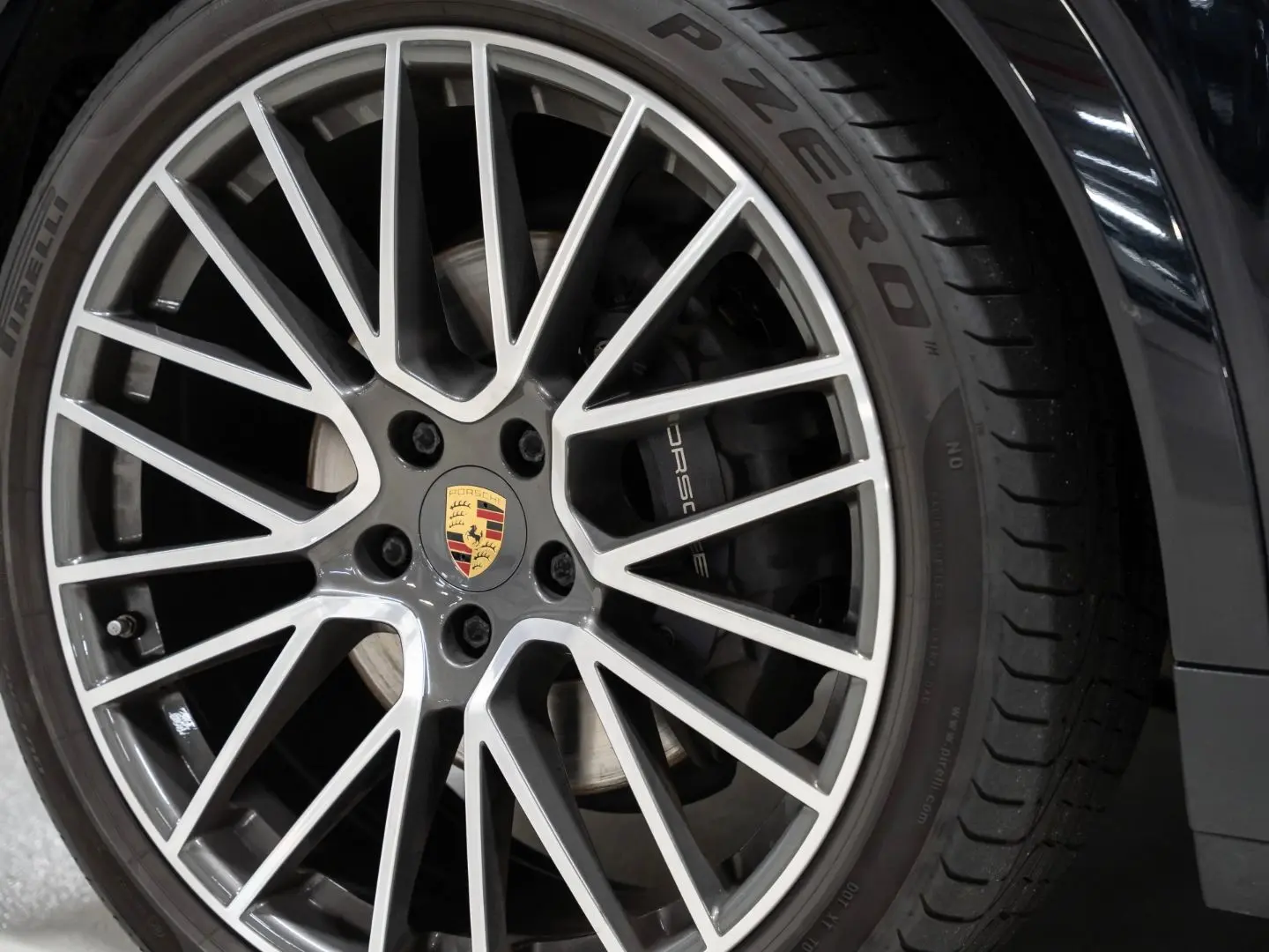 Cayenne E-Hybrid Coupe BOSE PASM Sportabgasanlag