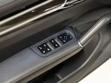 Cayenne E-Hybrid Coupe BOSE PASM Sportabgasanlag
