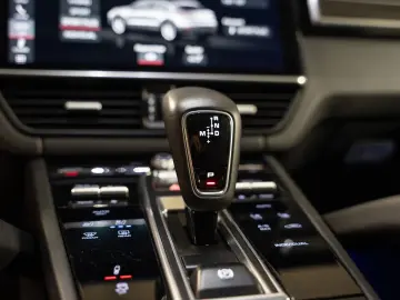 Cayenne E-Hybrid Coupe BOSE PASM Sportabgasanlag