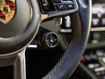 Cayenne E-Hybrid Coupe BOSE PASM Sportabgasanlag