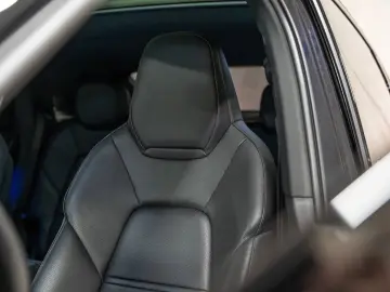 Cayenne E-Hybrid Coupe BOSE PASM Sportabgasanlag