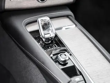 XC90 Plus Bright AWD B5 Diesel EU6d 7-Sitzer All