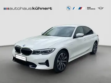 330e xDrive iPerformance Sport Line SpurAss Navi
