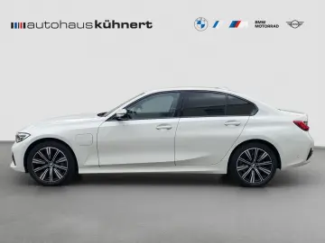 330e xDrive iPerformance Sport Line SpurAss Navi
