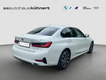 330e xDrive iPerformance Sport Line SpurAss Navi