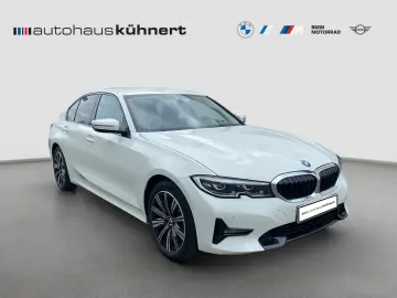 330e xDrive iPerformance Sport Line SpurAss Navi