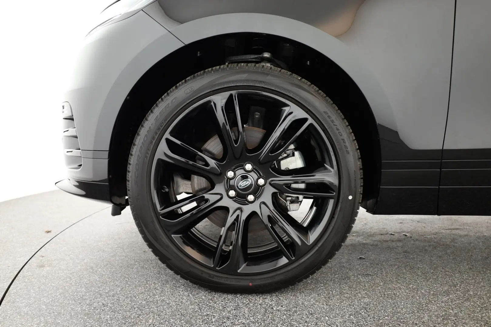 Range Rover Velar P400 AWD R-Dynamic SE BLACK 22