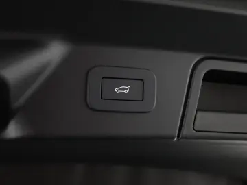 Range Rover Velar P400 AWD R-Dynamic SE BLACK 22