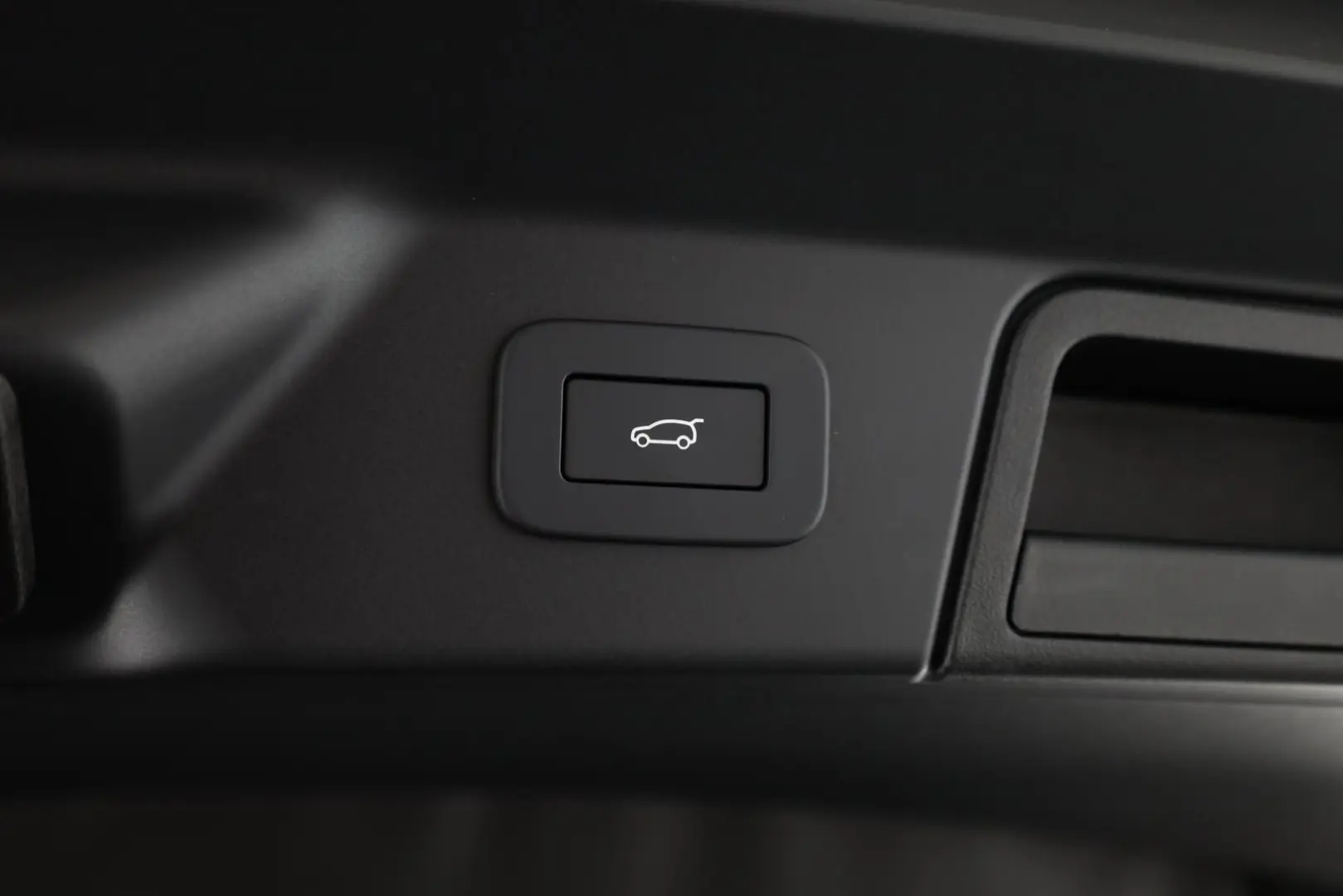 Range Rover Velar P400 AWD R-Dynamic SE BLACK 22