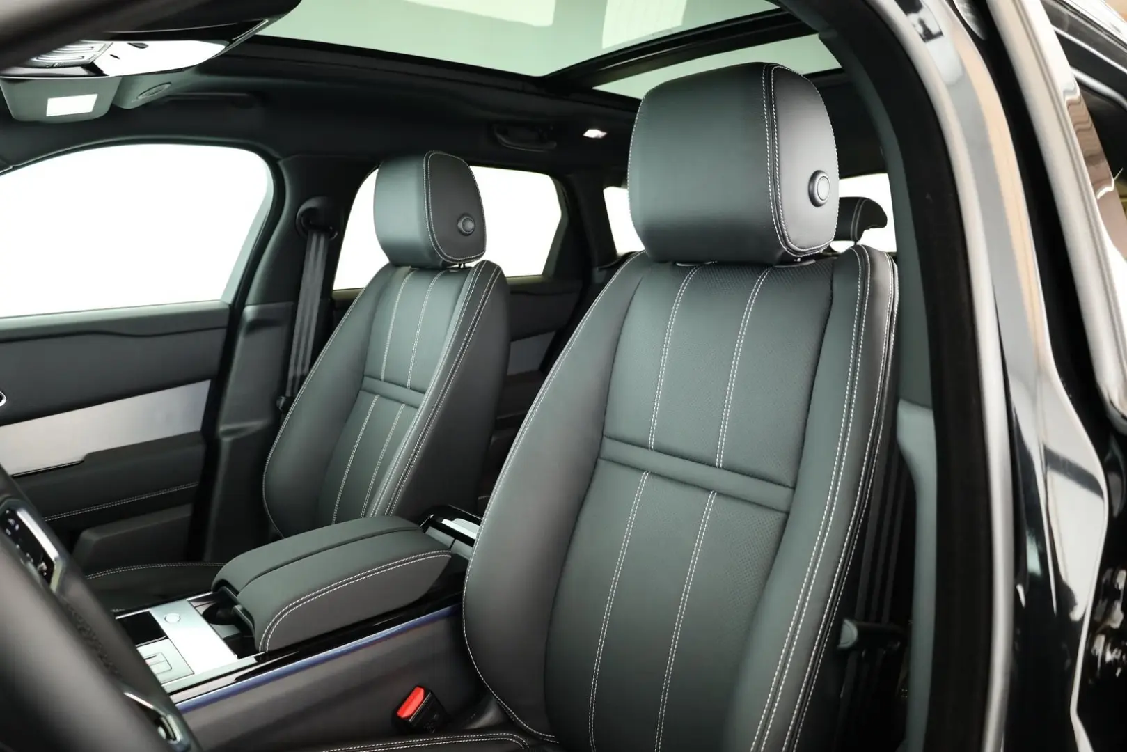 Range Rover Velar P400 AWD R-Dynamic SE BLACK 22
