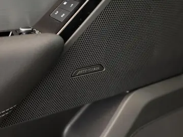 Range Rover Velar P400 AWD R-Dynamic SE BLACK 22