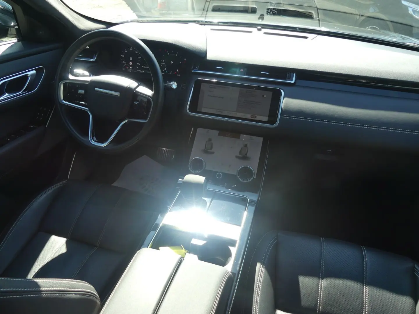 Range Rover Velar D300 R-Dynamic MATRIX/PANO/KAM