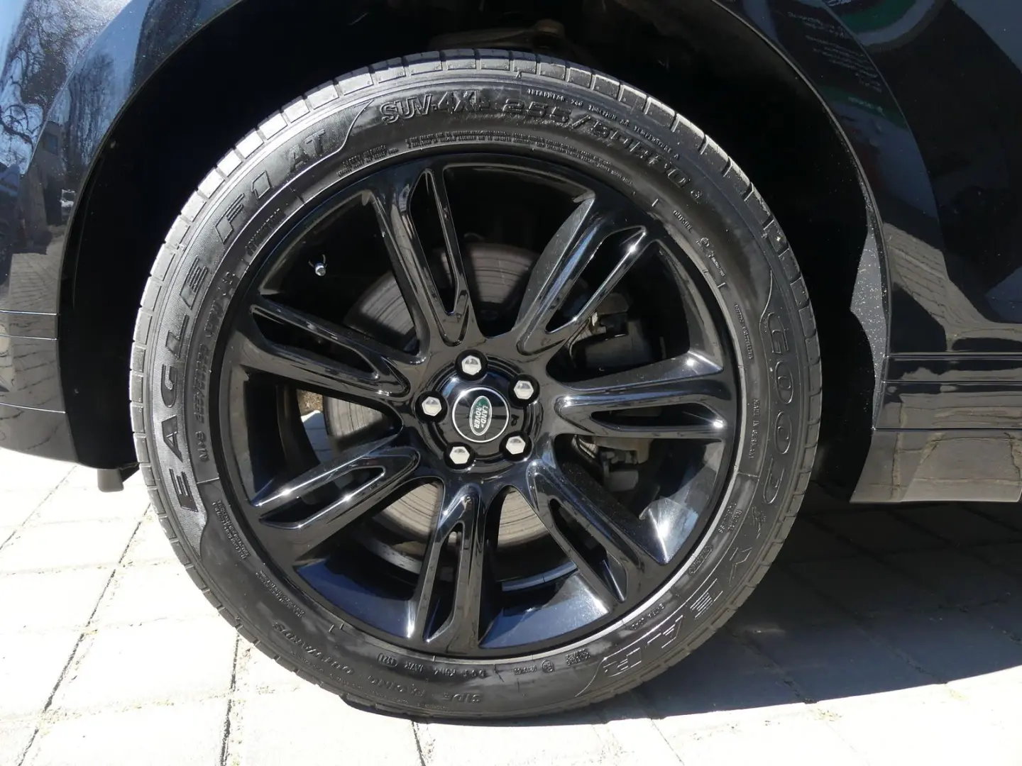Range Rover Velar D300 R-Dynamic MATRIX/PANO/KAM