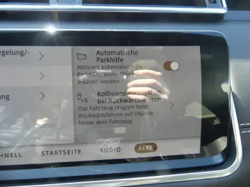 Range Rover Velar D300 R-Dynamic MATRIX/PANO/KAM