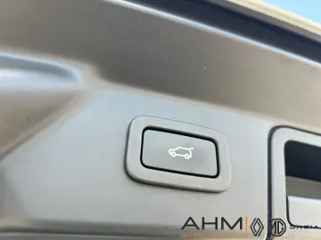 Range Rover Velar Hybrid P400e Plug-In Premium L