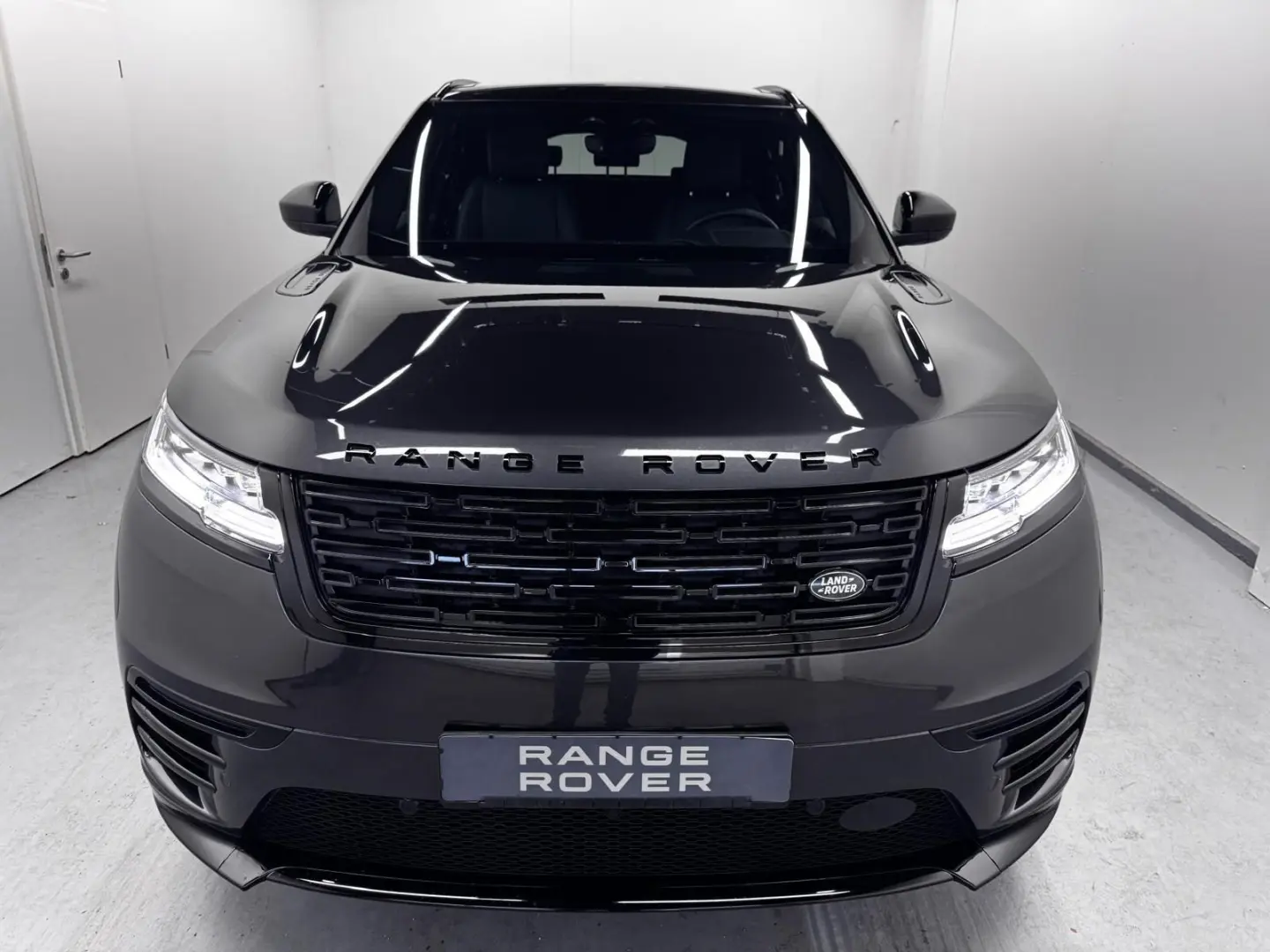 Range Rover Velar P400 Dynamic HSE Black AHK