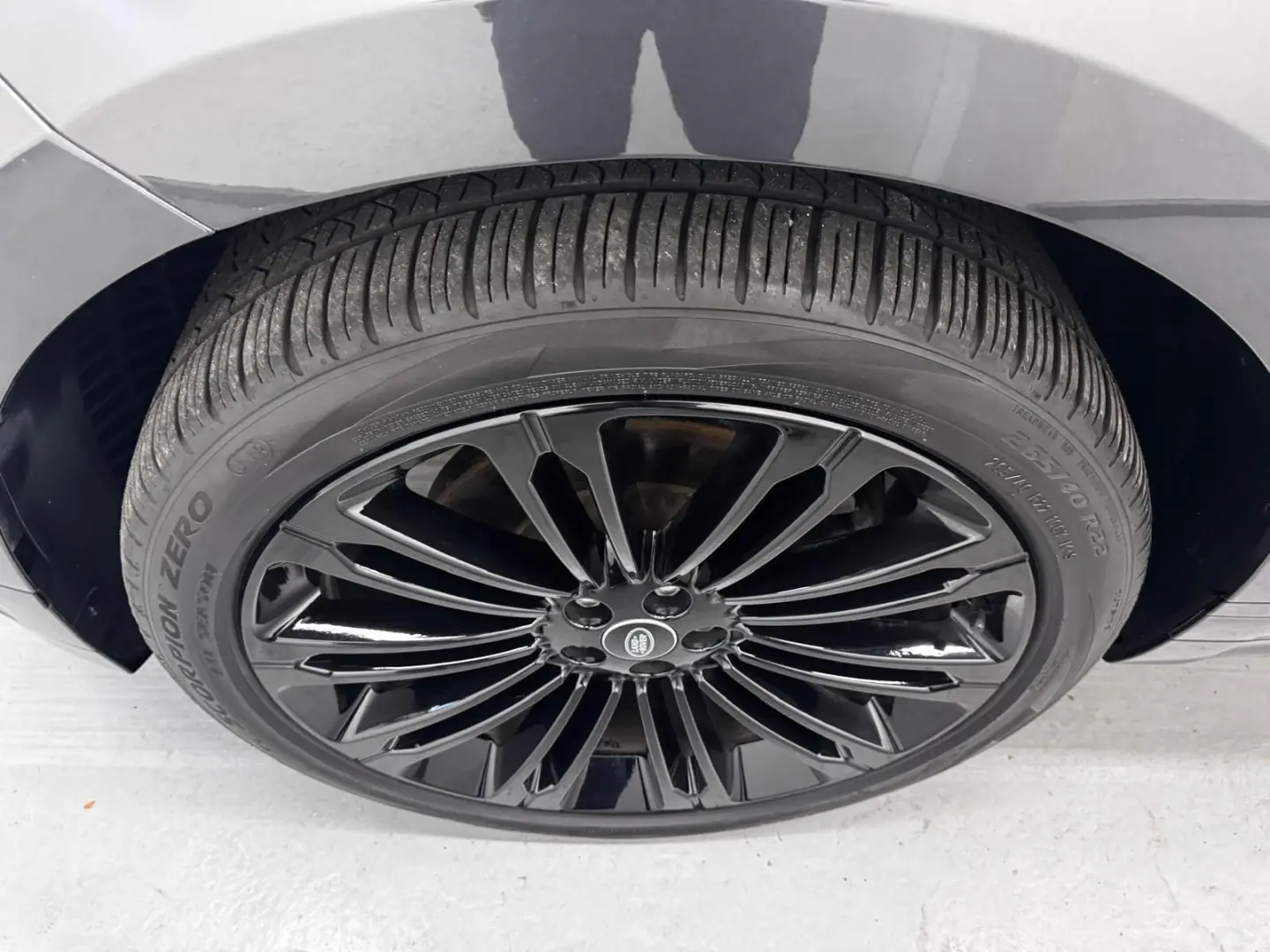 Range Rover Velar P400 Dynamic HSE Black AHK