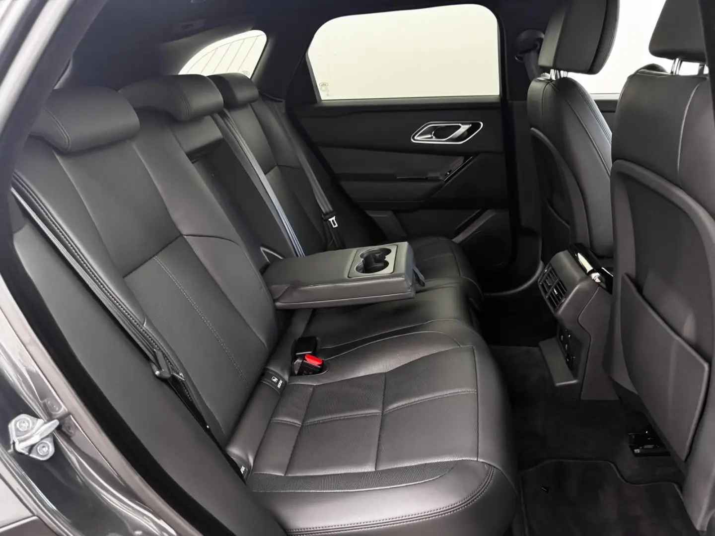 Range Rover Velar P400 Dynamic HSE Black AHK