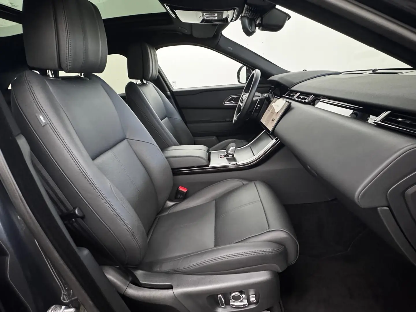 Range Rover Velar P400 Dynamic HSE Black AHK