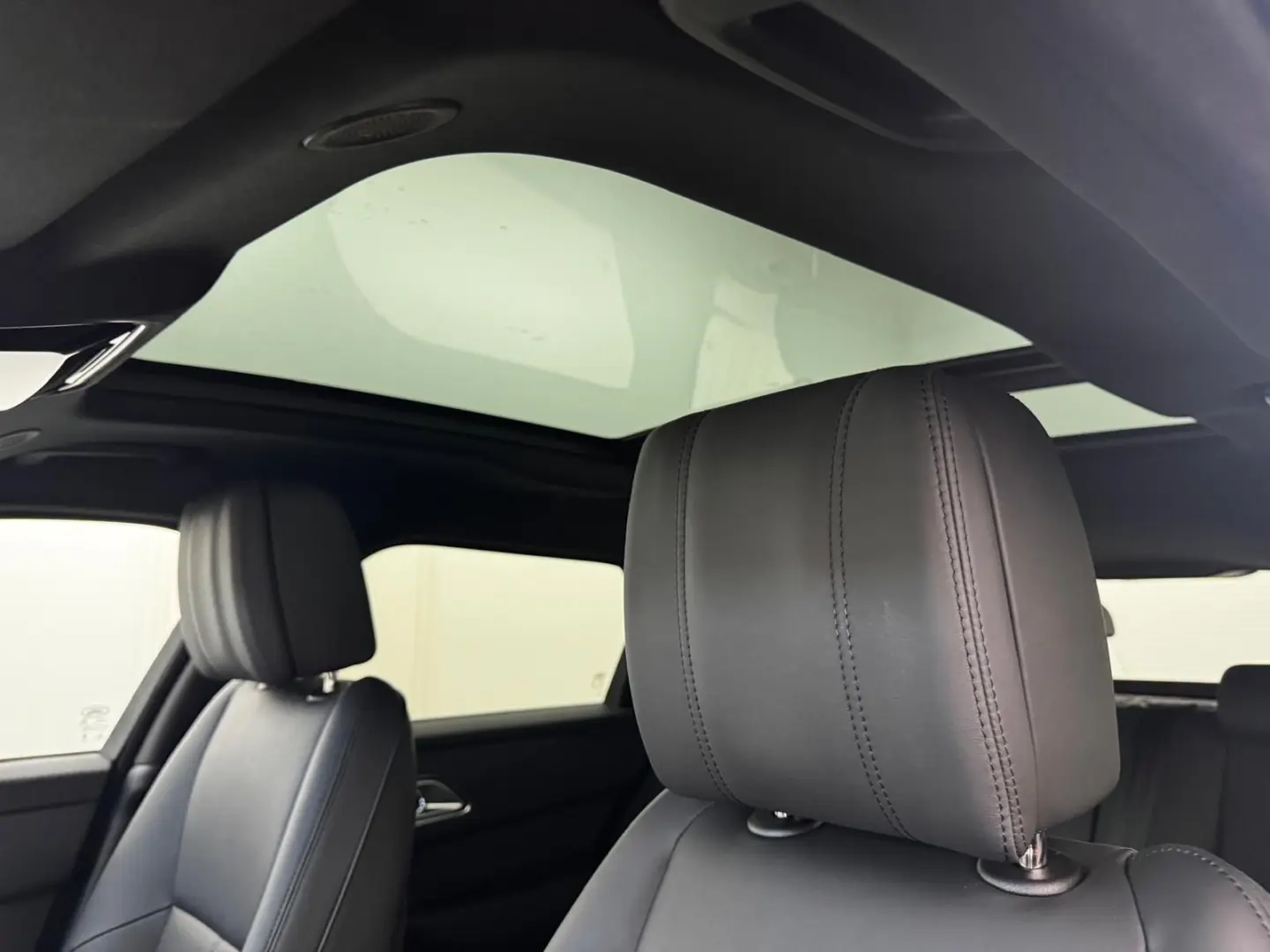 Range Rover Velar P400 Dynamic HSE Black AHK