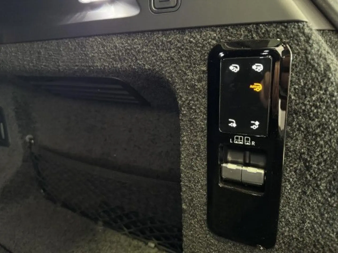 Range Rover D300 SE SHADOW Panorama 23 Zoll Navi