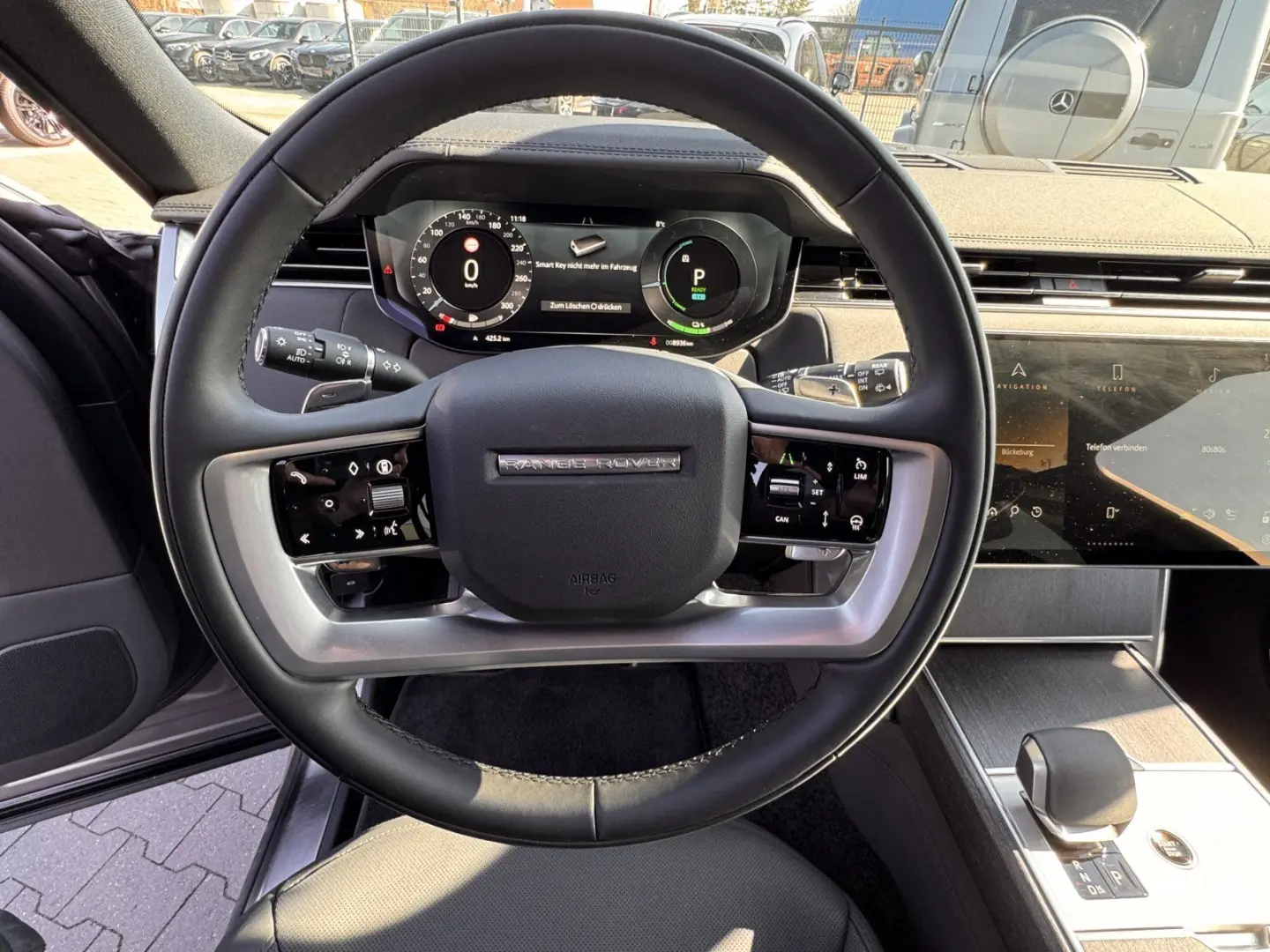 Range Rover P460e Hybrid  HSE Panorama