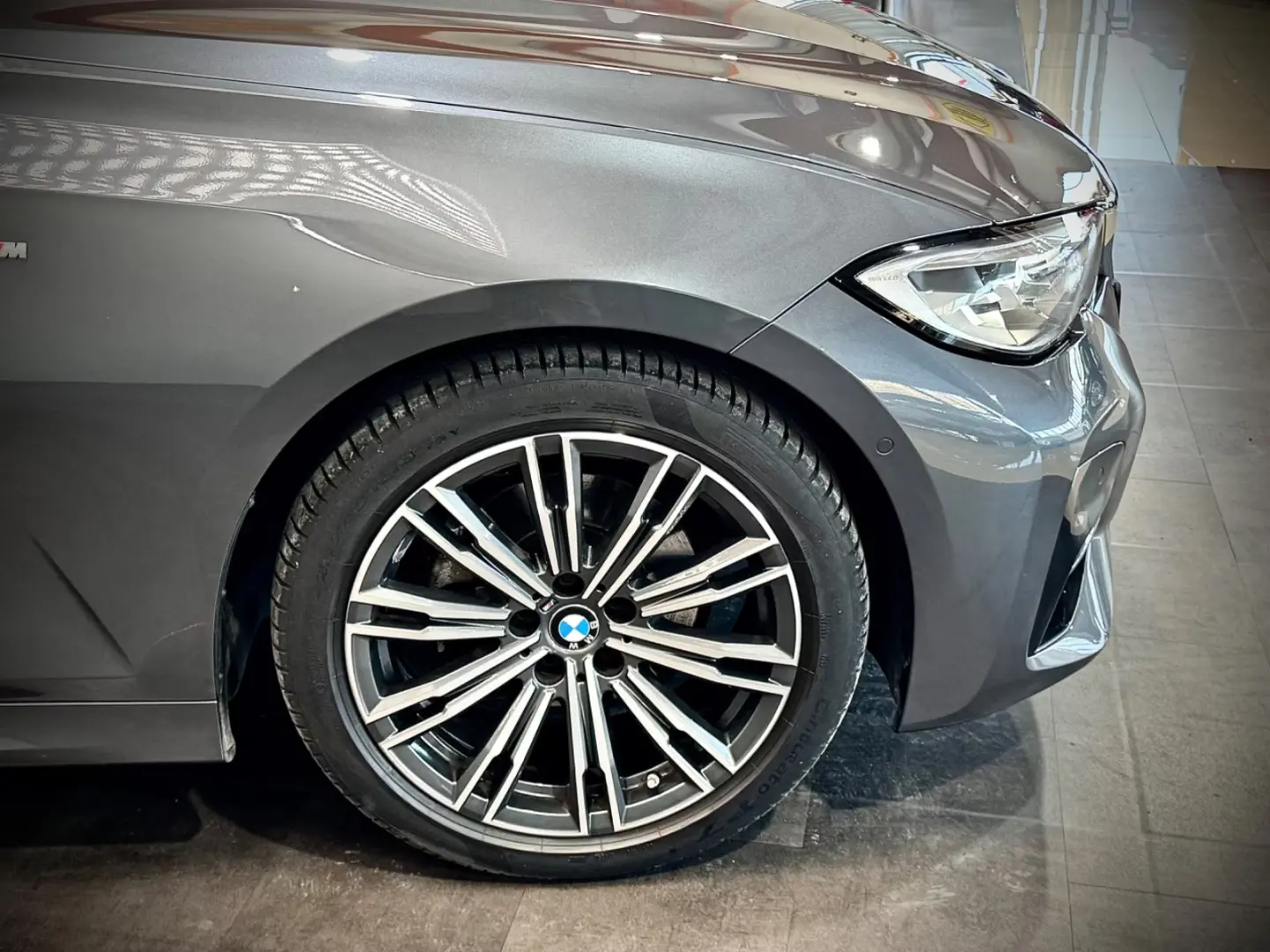 BMW 320d*xDRIVE*M-SPORT*LED*HiFi*KAMERA*