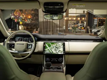 Range Rover P530 HSE MHEV | HUD | Distronic | St